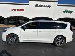 2026 Chrysler Pacifica PINNACLE Passenger Van