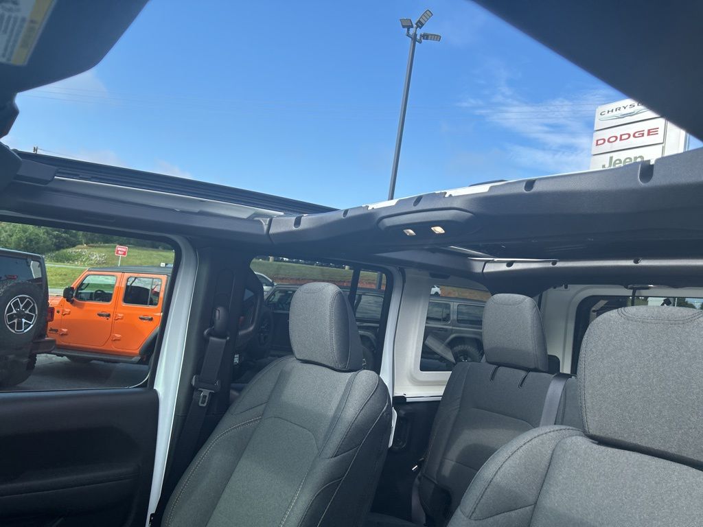 2025 Jeep Wrangler 4-Door Sport S - Photo 33