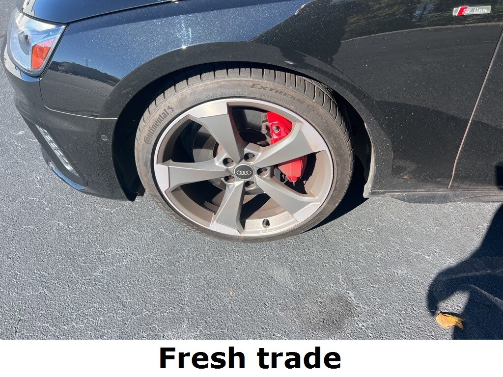 2023 Audi A4 45 S line Prestige photo 2