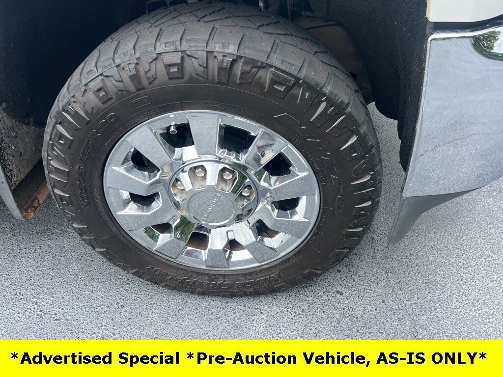 2016 Chevrolet Silverado 3500HD LTZ photo 2