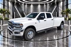 2026 Ram 3500 TRADESMAN CREW CAB 4X4 8' BOX Pickup