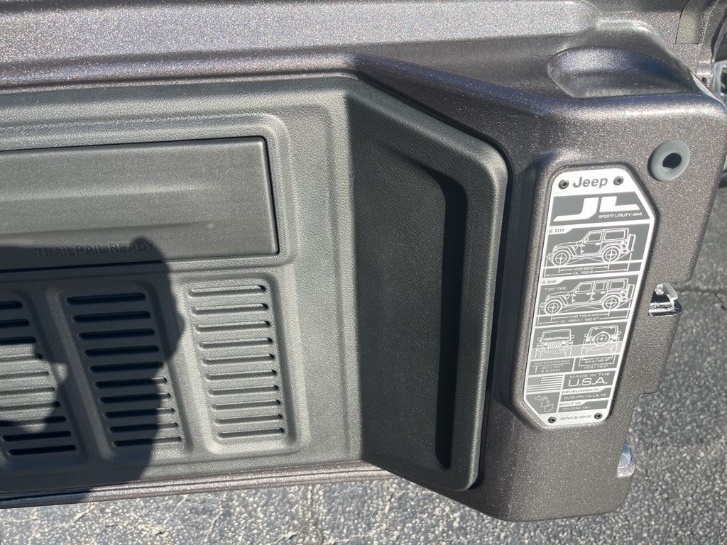 2026 Jeep Wrangler 2-Door Willys - Photo 16