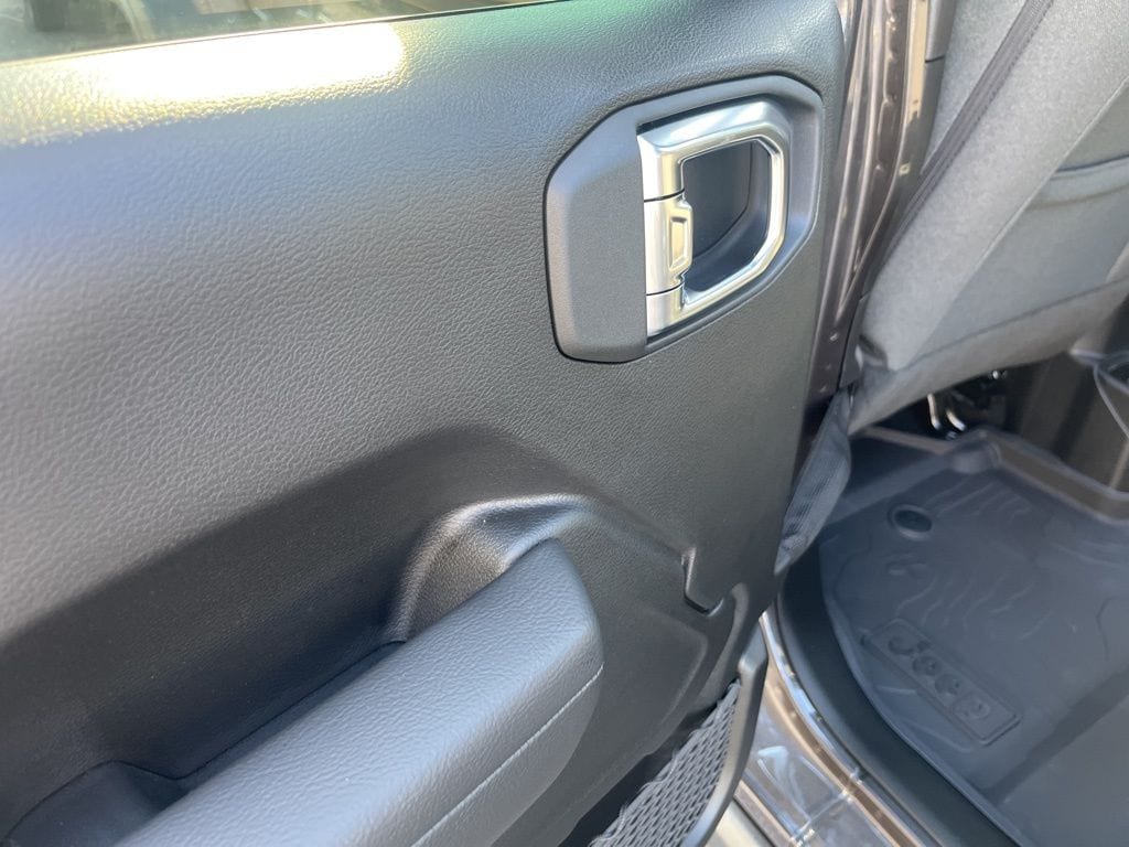 2025 Jeep Wrangler 4-Door Willys - Photo 20