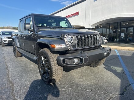 2025 Jeep Gladiator NIGHTHAWK 4X4 Pickup
