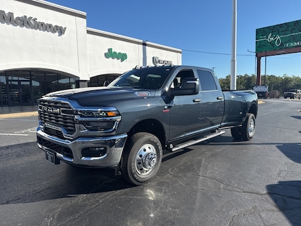 2026 Ram 3500 TRADESMAN CREW CAB 4X4 8' BOX Pickup
