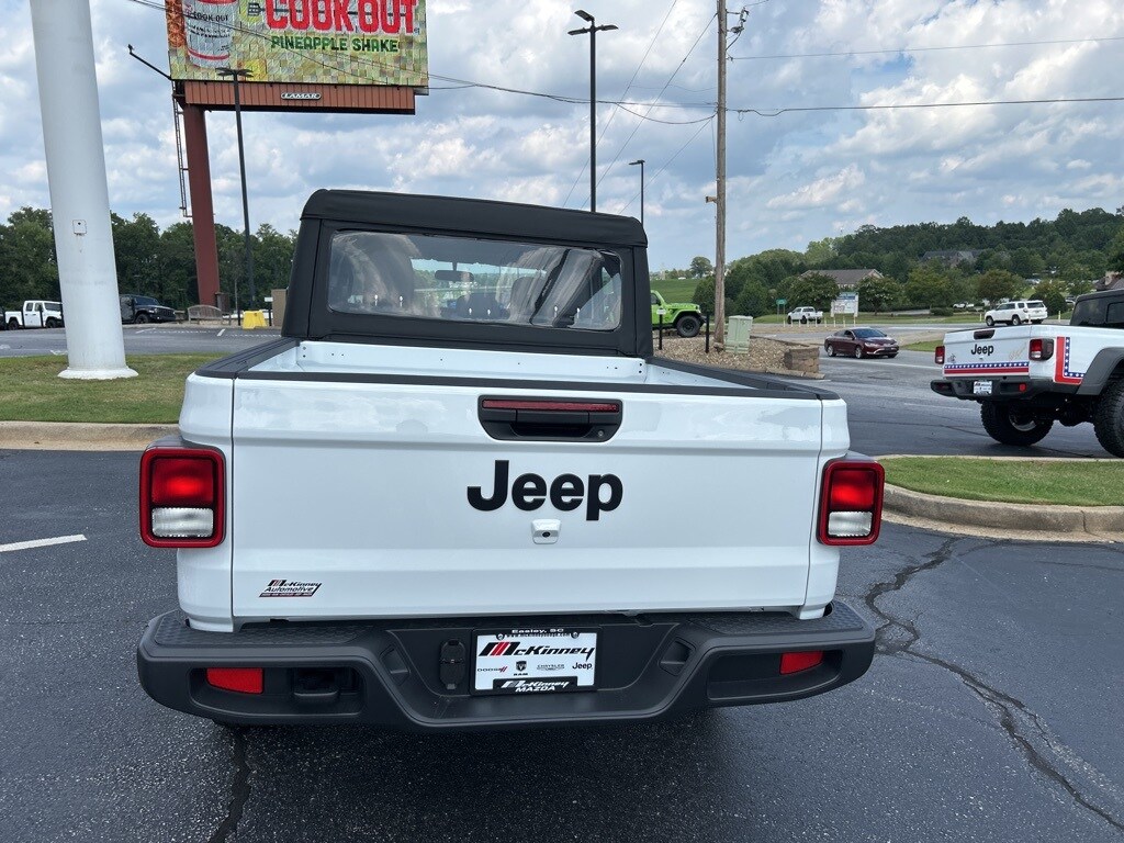 2025 Jeep Gladiator Sport photo 4