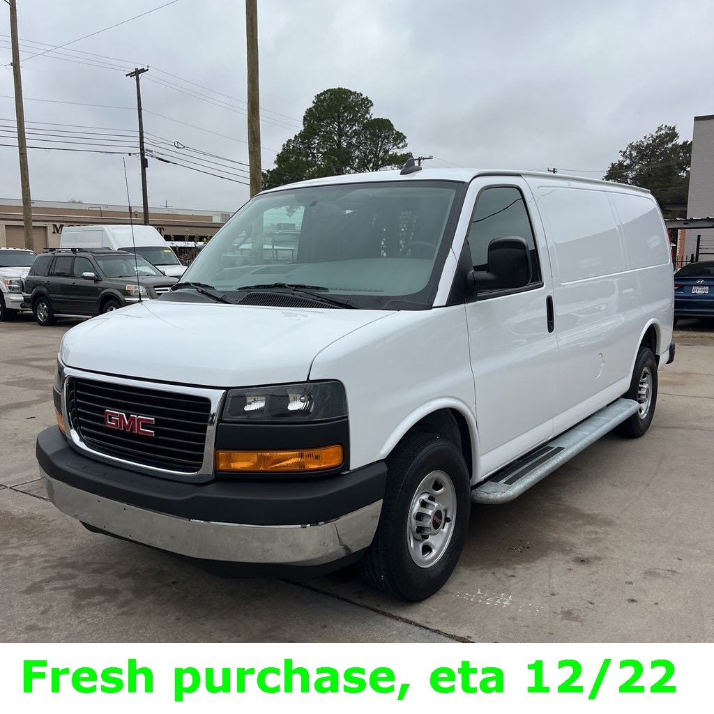 2023 GMC Savana Cargo Work Van's photo