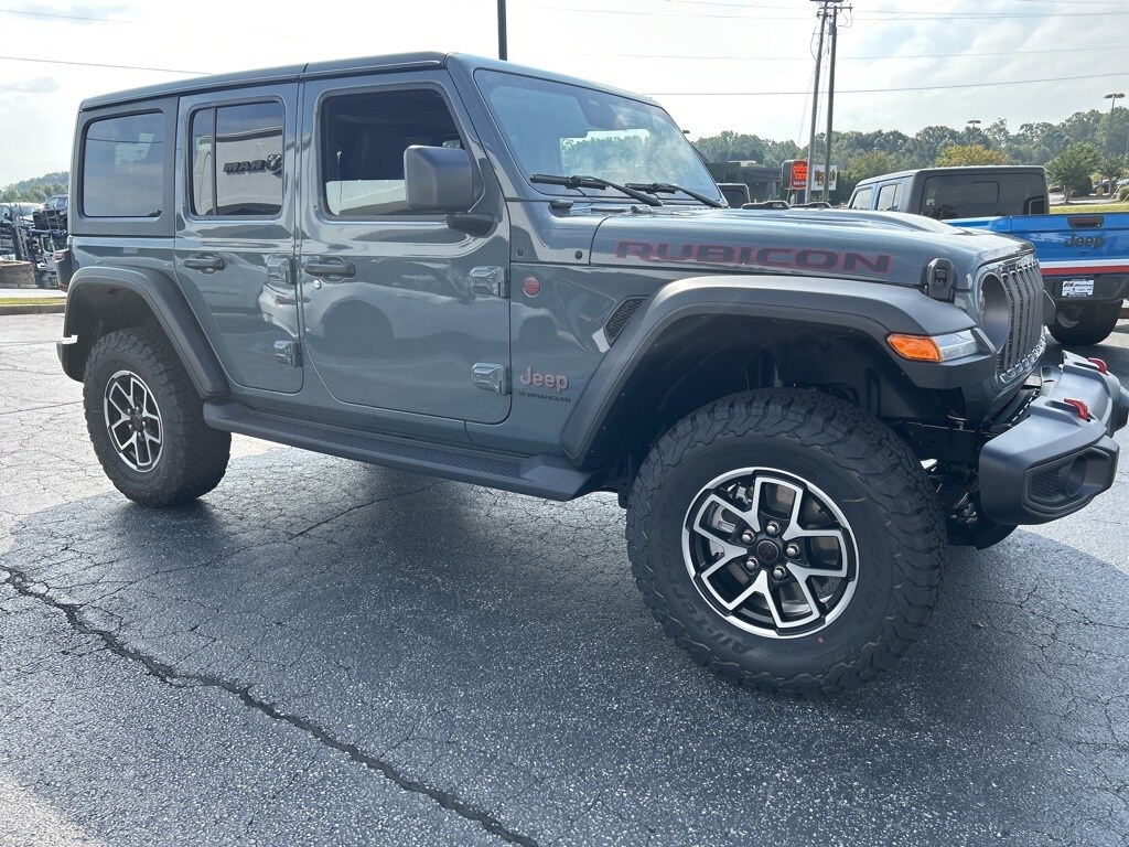 2025 Jeep Wrangler Rubicon photo 2