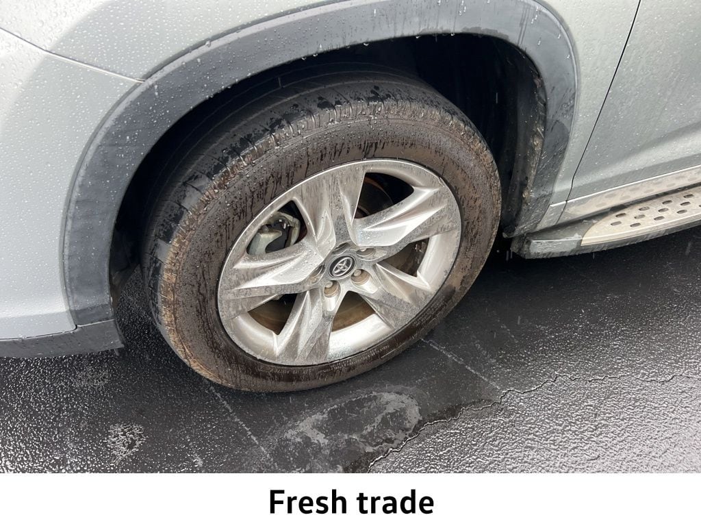 Used 2018 Toyota Highlander Limited with VIN 5TDYZRFHXJS255005 for sale in Easley, SC