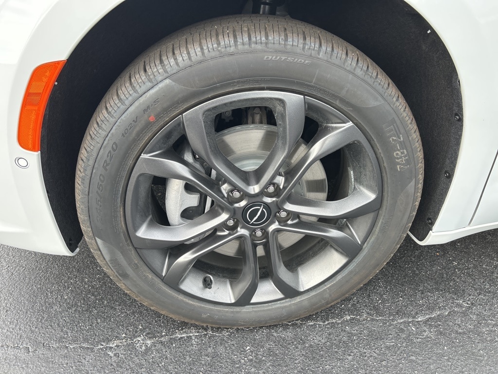 New 2026 Chrysler Pacifica SELECT AWD Passenger Van