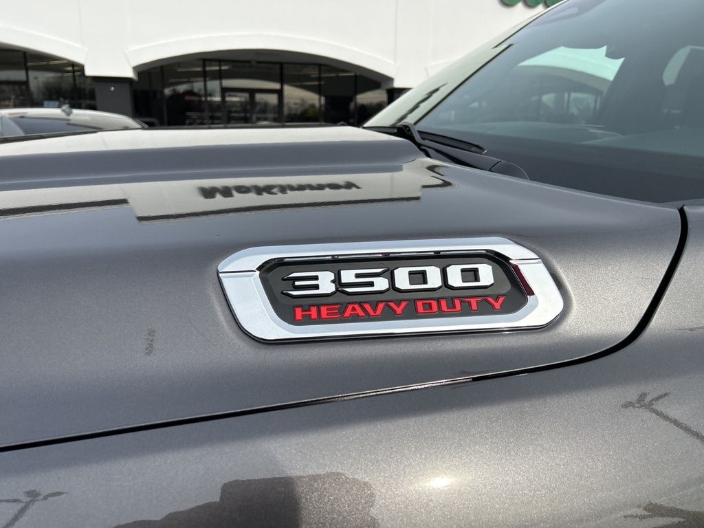 New 2026 Ram 3500 TRADESMAN CREW CAB 4X4 8' BOX Pickup