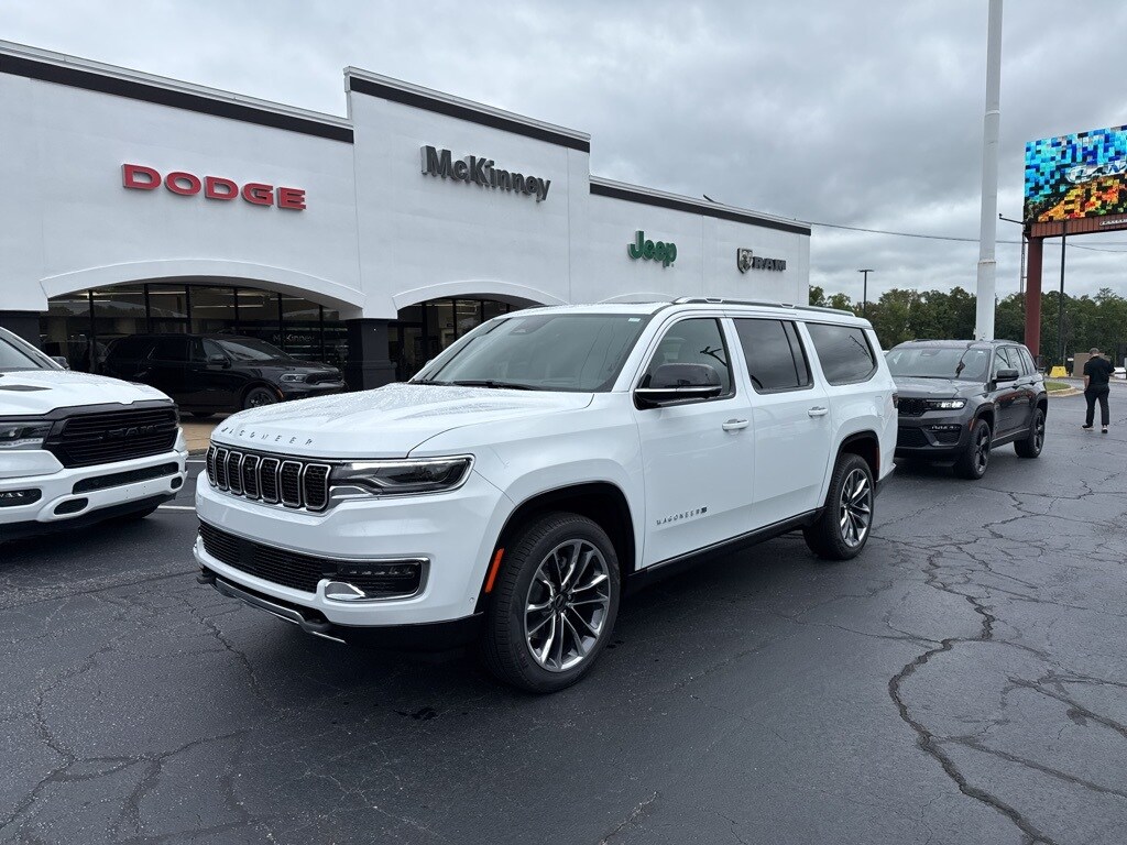 2025 Jeep Wagoneer L Series III photo 2