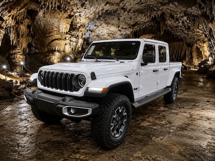 2026 Jeep Gladiator SAHARA 4X4 Pickup