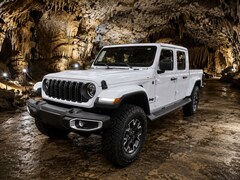 2026 Jeep Gladiator SAHARA 4X4 Pickup