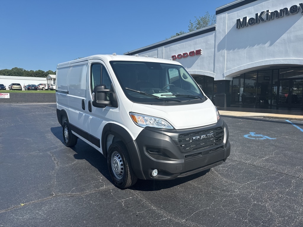 New 2025 Ram ProMaster PROMASTER 1500 TRADESMAN CARGO VAN LOW ROOF 118' W Cargo Van