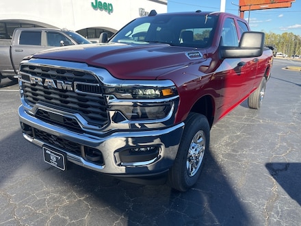 2026 Ram 2500 TRADESMAN CREW CAB 4X4 8' BOX Pickup