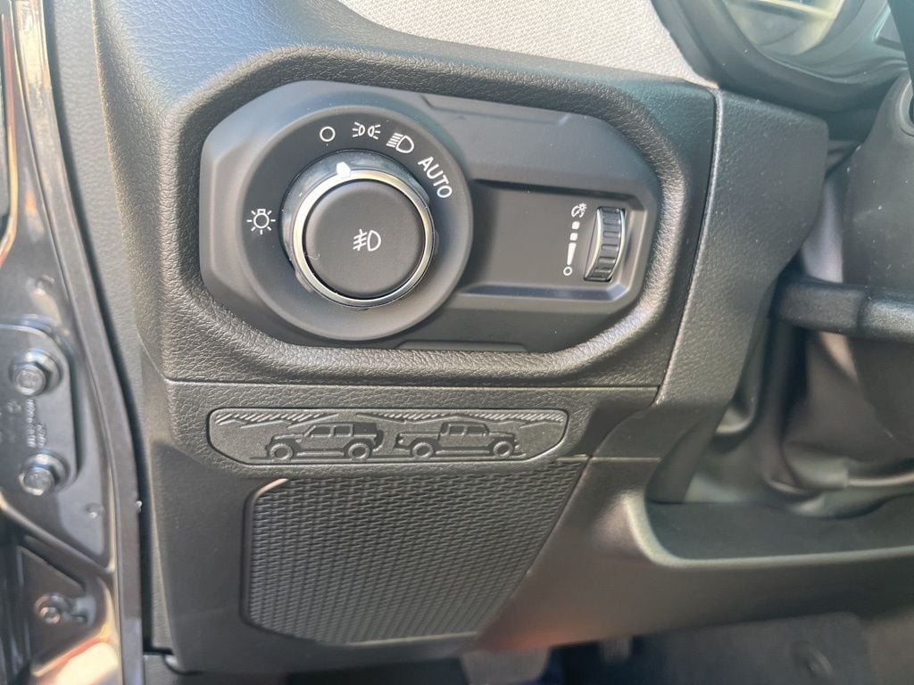 2025 Jeep Wrangler 4-Door Willys - Photo 45