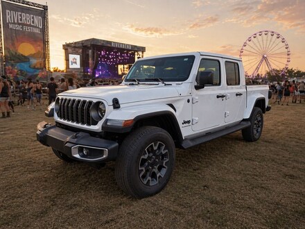2026 Jeep Gladiator SAHARA 4X4 Pickup