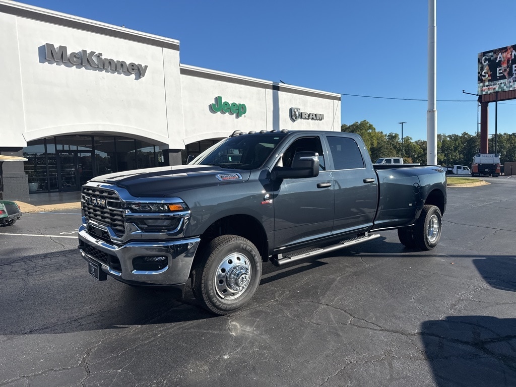New 2026 Ram 3500 TRADESMAN CREW CAB 4X4 8' BOX Pickup