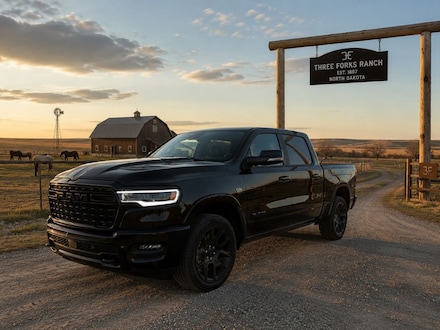 2026 Ram 1500 LIMITED CREW CAB 4X4 5'7 BOX Pickup
