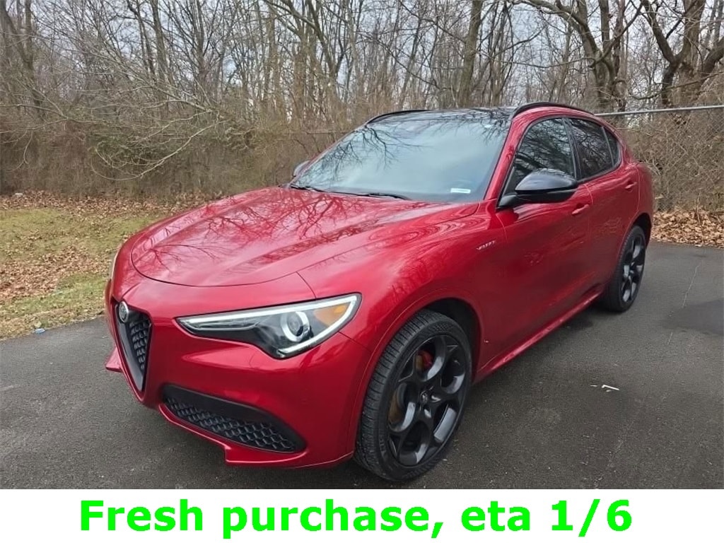 2023 Alfa Romeo Stelvio Veloce's photo