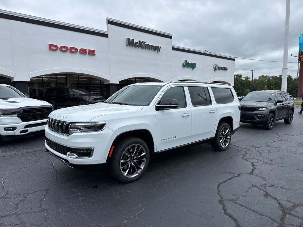2025 Jeep Wagoneer L Series III photo 3