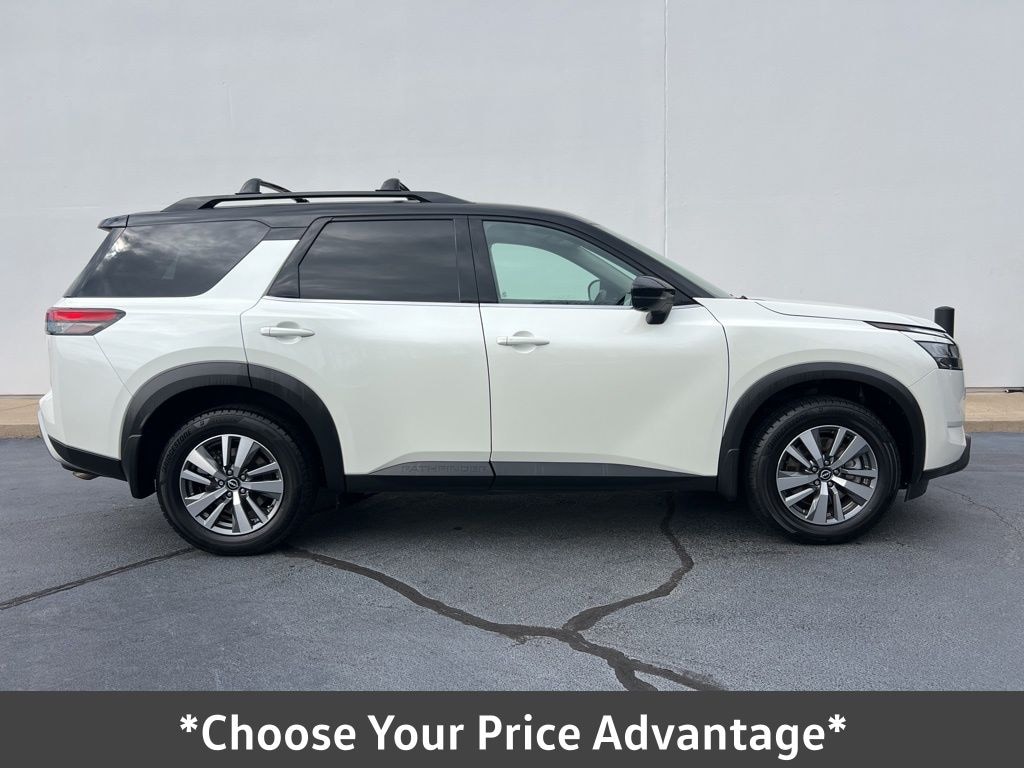 Used 2023 Nissan Pathfinder SL SUV