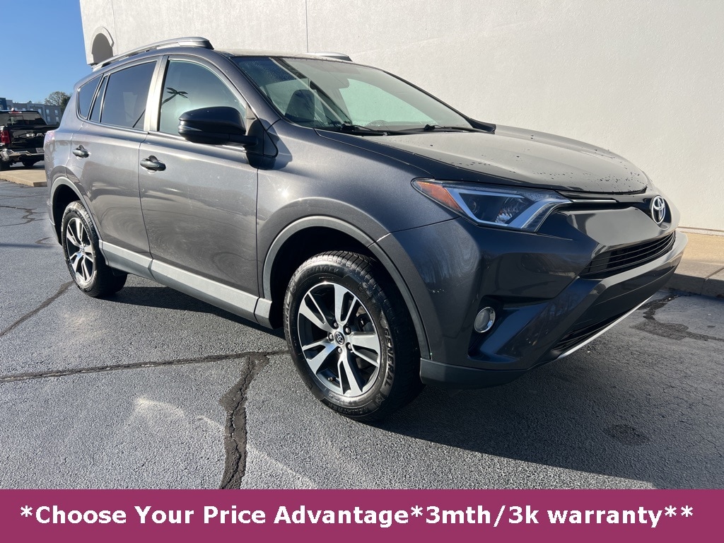2016 Toyota RAV4 XLE's photo
