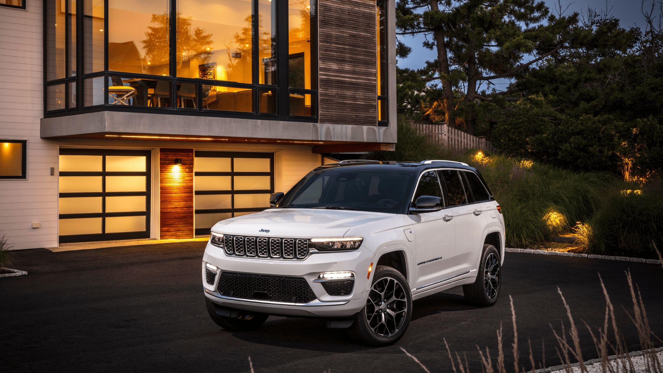2025 JeepÂ® Grand Cherokee 4xe