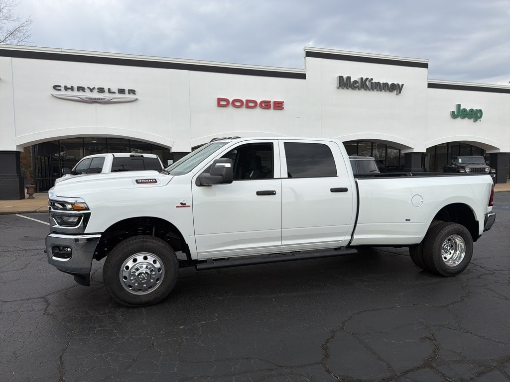 New 2026 Ram 3500 TRADESMAN CREW CAB 4X4 8' BOX Pickup
