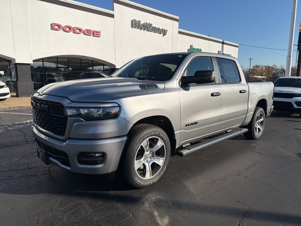 New 2025 Ram 1500 TRADESMAN CREW CAB 4X2 5'7 BOX Pickup