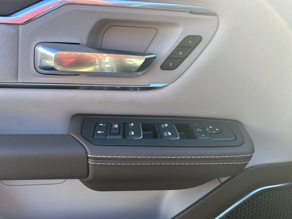 2026 RAM 1500 Laramie - Photo 13