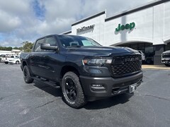2026 Ram 1500 WARLOCK CREW CAB 4X4 5'7 BOX Pickup