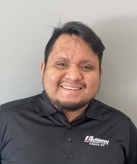 Staff member Luiz Cruiz from ID_760955a187bf