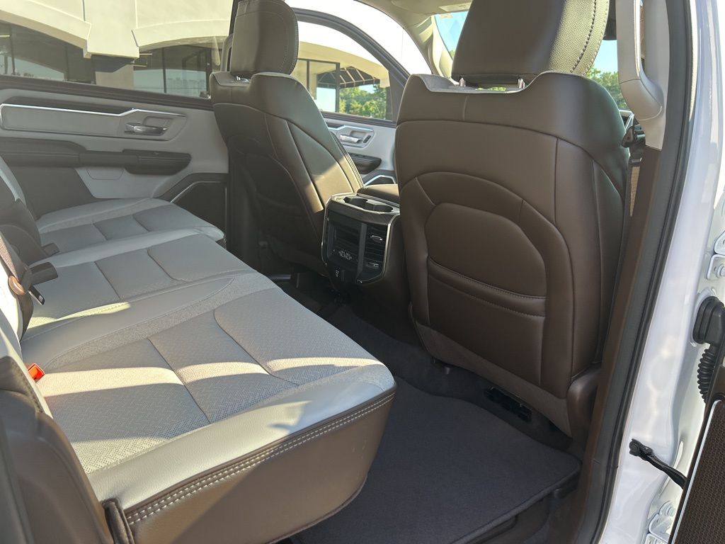 2026 RAM 1500 Laramie - Photo 25