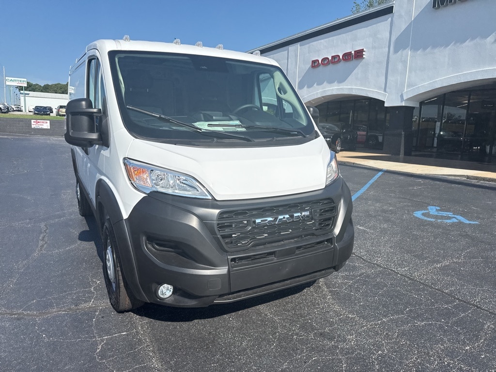 New 2025 Ram ProMaster PROMASTER 1500 TRADESMAN CARGO VAN LOW ROOF 118' W Cargo Van