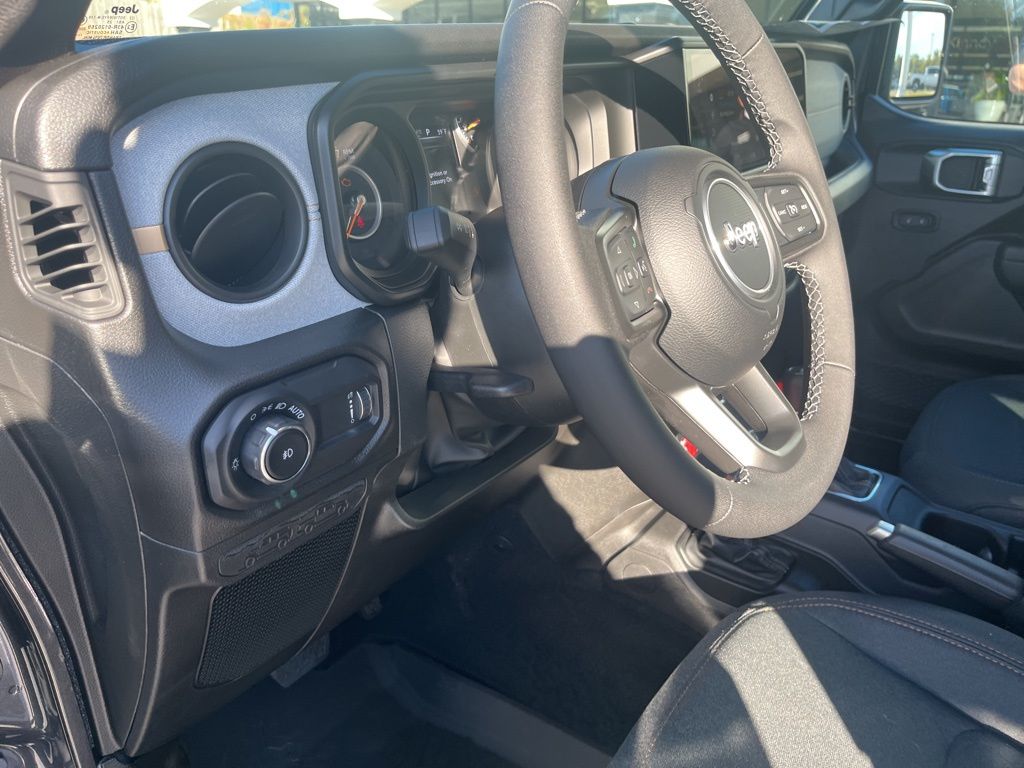 2026 Jeep Wrangler 2-Door Willys - Photo 23