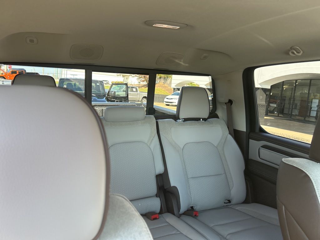 2026 RAM 1500 Laramie - Photo 28