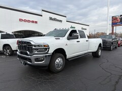 2026 Ram 3500 TRADESMAN CREW CAB 4X4 8' BOX Pickup