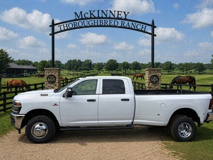 2026 Ram 3500 TRADESMAN CREW CAB 4X4 8' BOX Pickup