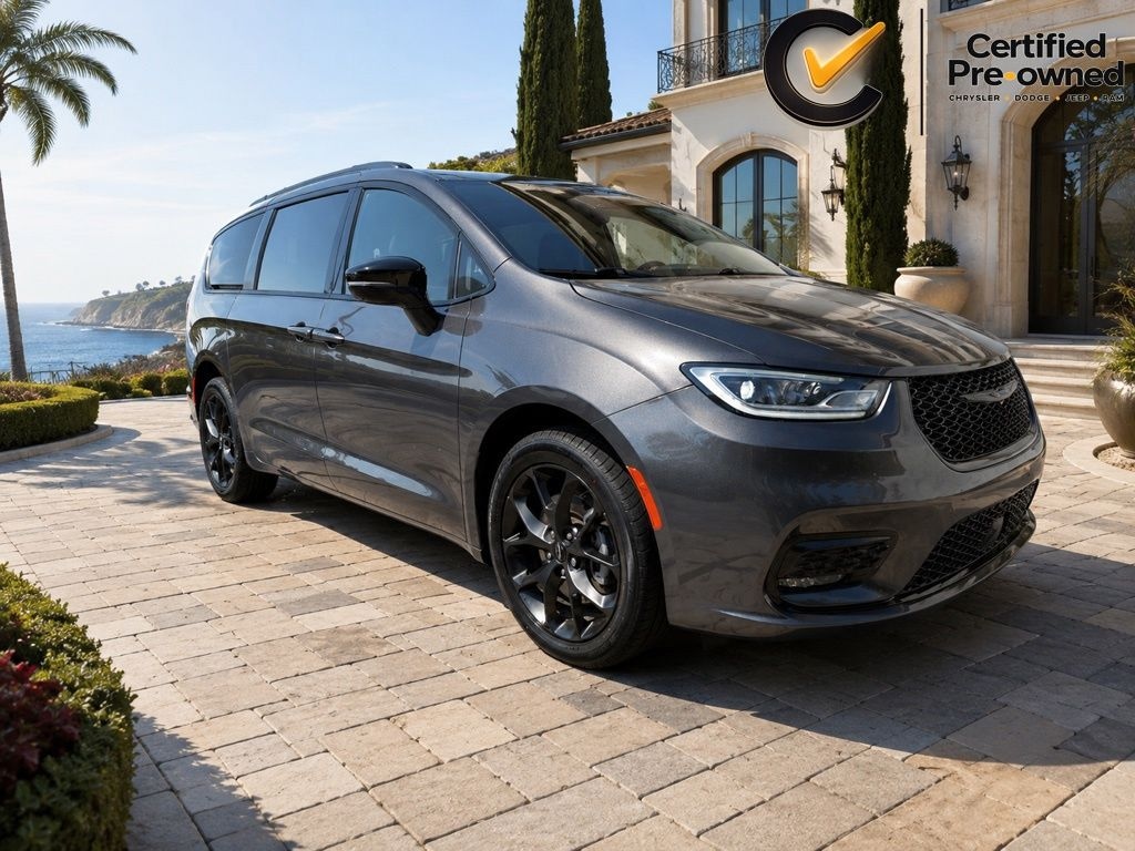 Certified 2023 Chrysler Pacifica Limited Minivan/Van