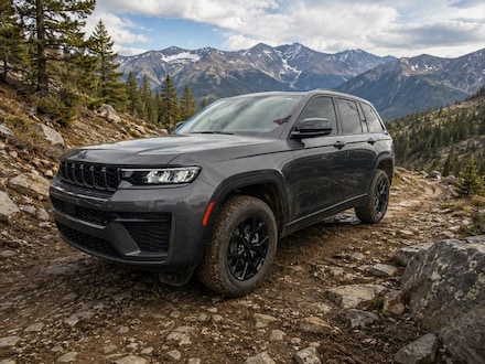 2026 Jeep Grand Cherokee LAREDO ALTITUDE 4X2 Sport Utility