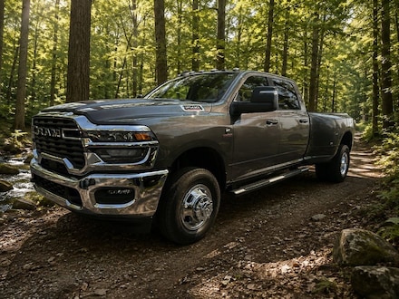 2026 Ram 3500 TRADESMAN CREW CAB 4X4 8' BOX Pickup