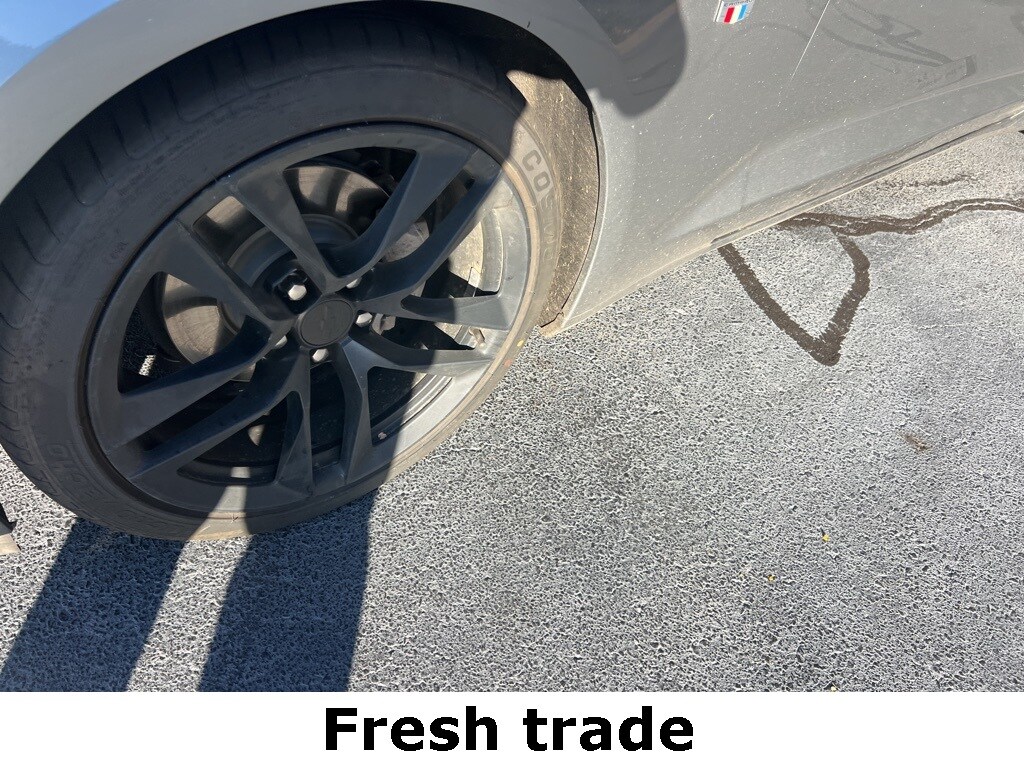 2023 Chevrolet Camaro 2LT 3LT photo 2