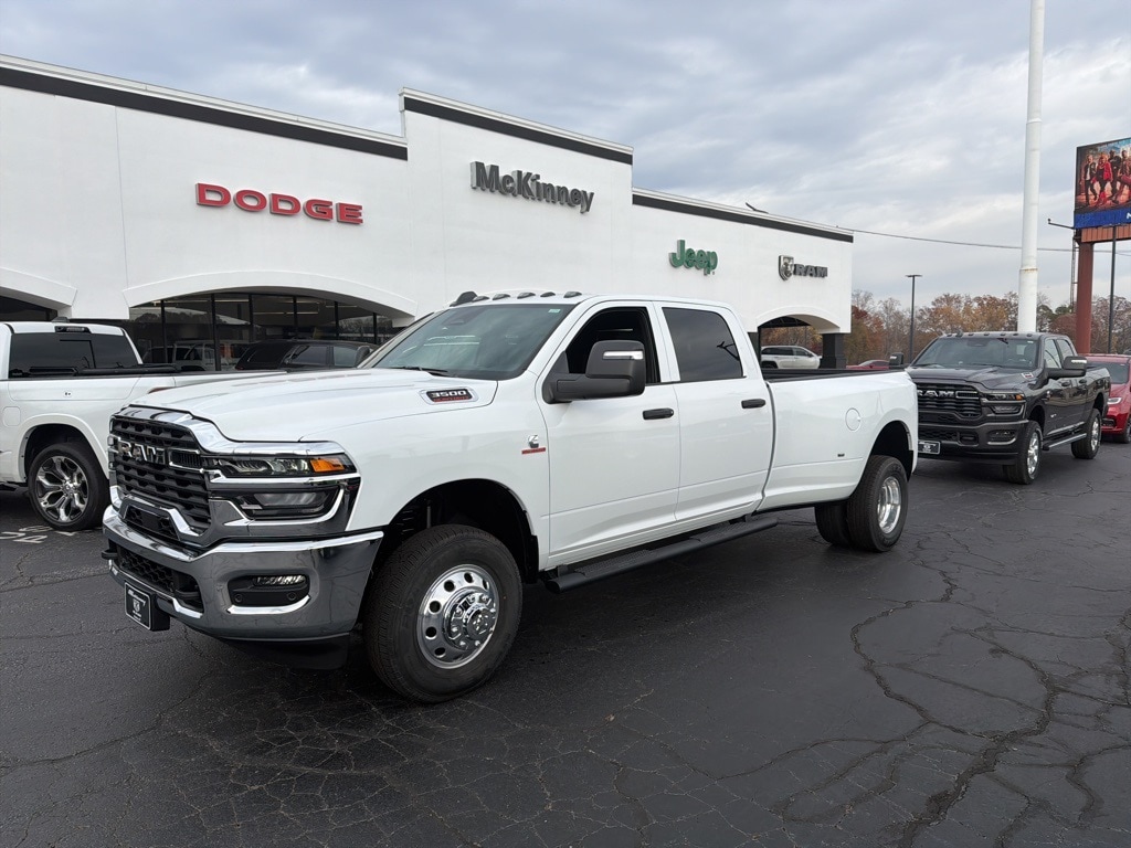 New 2026 Ram 3500 TRADESMAN CREW CAB 4X4 8' BOX Pickup