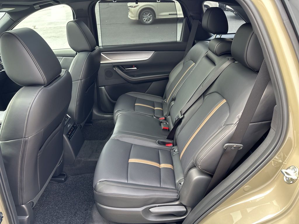 2026 Mazda CX-70 Premium Plus Package - Photo 28
