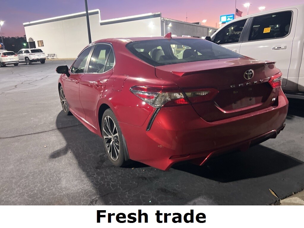 Used 2019 Toyota Camry SE Sedan