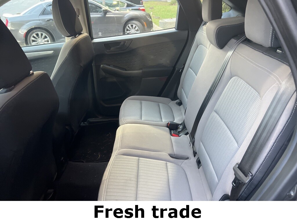 2020 Ford Escape S photo 4