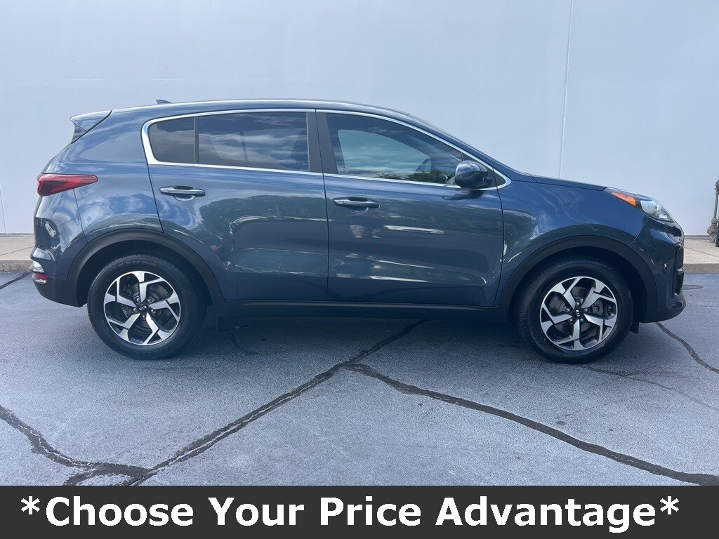 2022 Kia Sportage LX photo 2