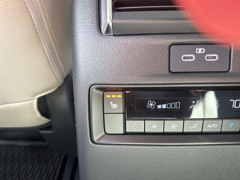 2026 Mazda CX-90 Premium Package - Photo 31